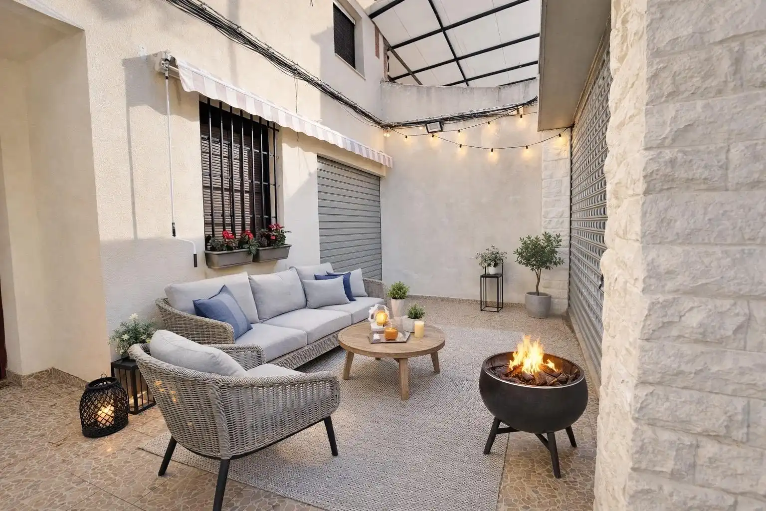 Terrassa de Casa adosada en venda en Torrent amb Aire condicionat, Calefacció i Jardí privat