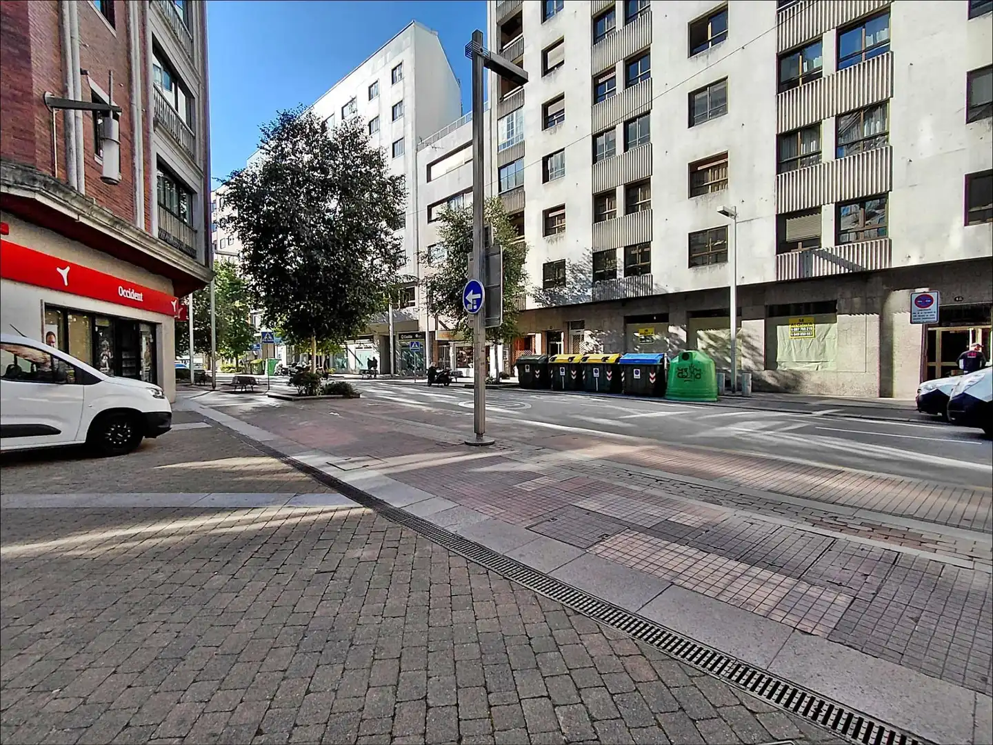 Local comercial en alquiler en Paseo Paseo de Colón, 11