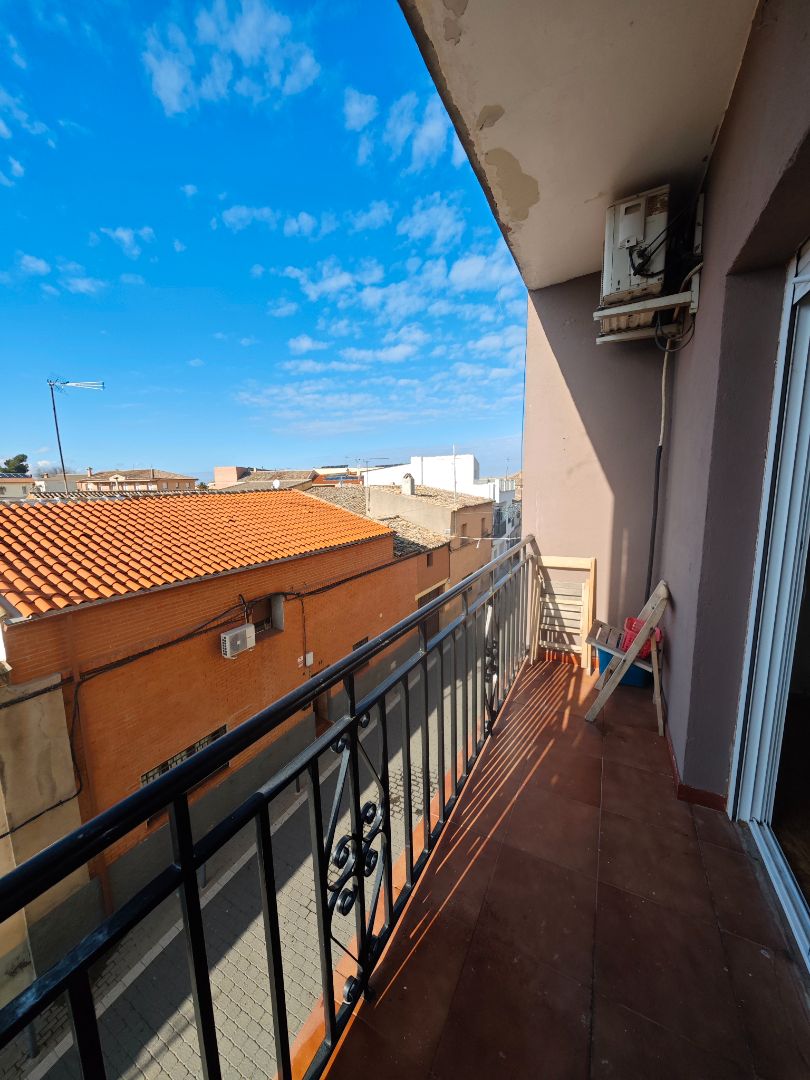 Balcony of Flat for sale in Nambroca  with Air Conditioner, Heating and Oven