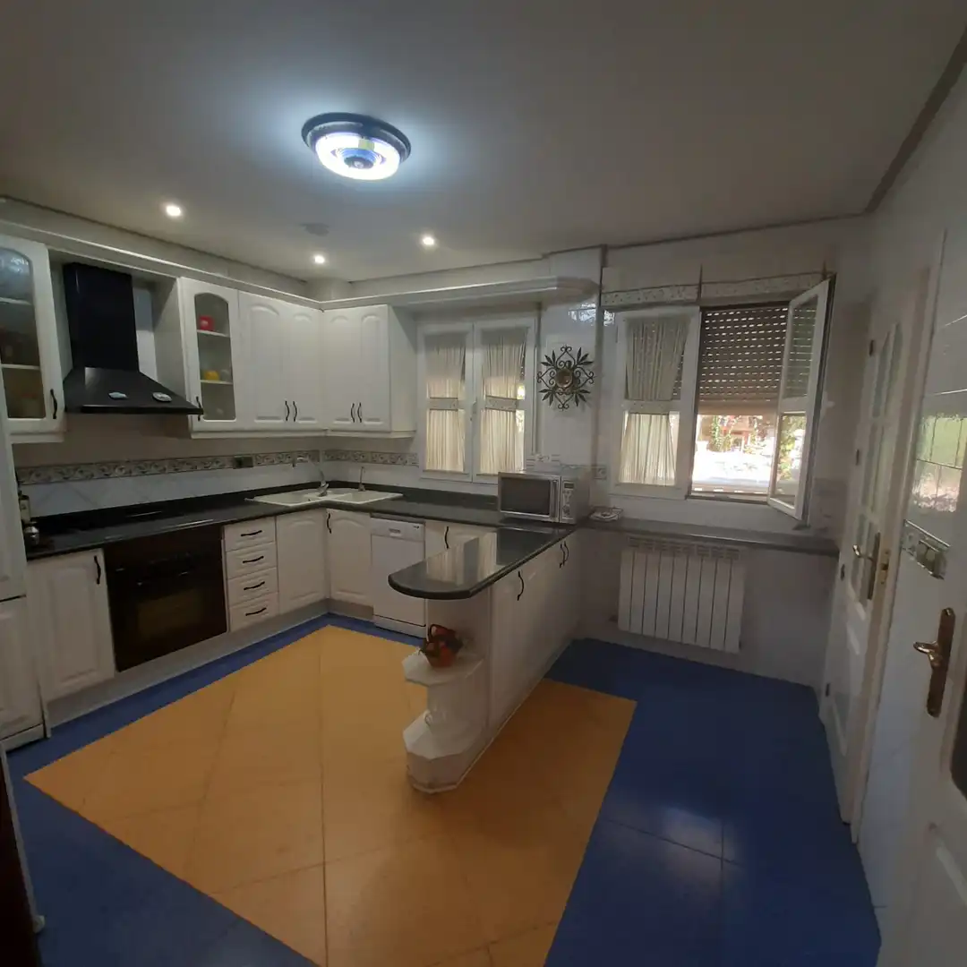 Kitchen of Detached homes for sale in Úbeda  with Private garden, Terrace and Swimming Pool