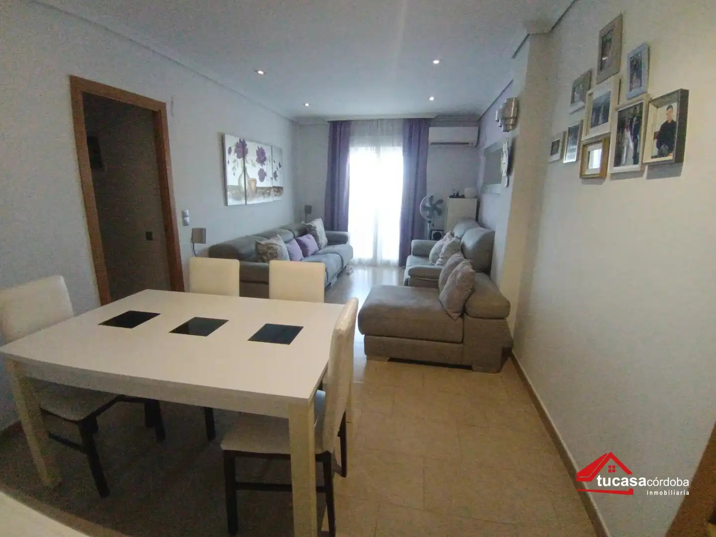 Living room of Flat for sale in Córdoba  with Air Conditioner, Terrace and Furnished