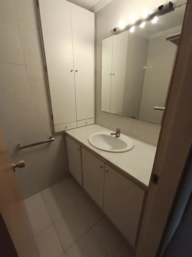 Bathroom of Flat for sale in Bescanó  with Heating and Swimming Pool