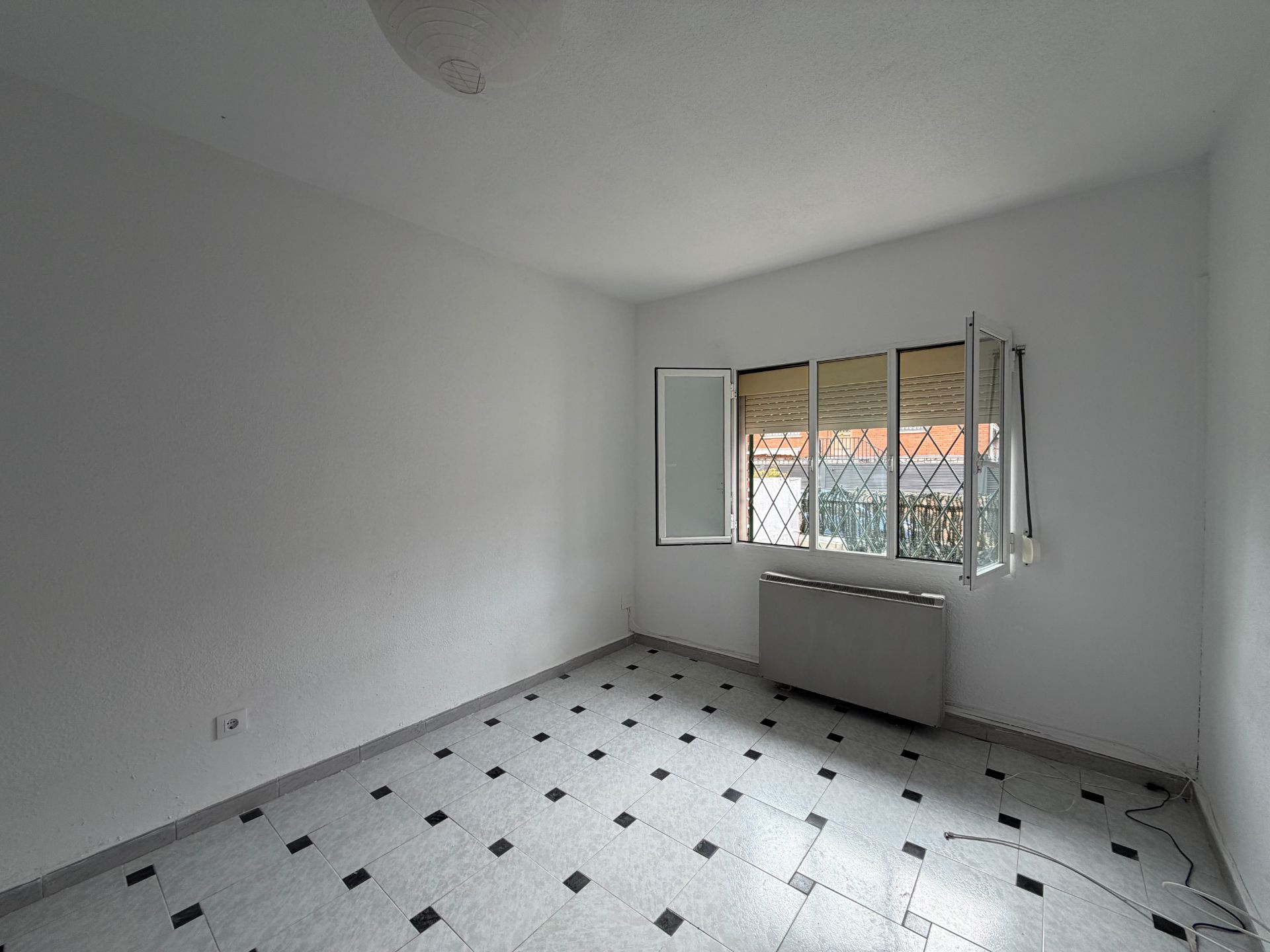 Dormitori de Casa o xalet en venda en Colmenar Viejo amb Calefacció, Jardí privat i Traster