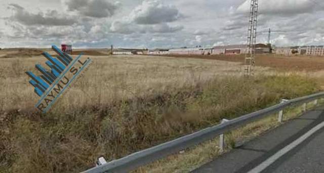 Terreno residencial en Venta en Calle Alcalá en Camarma de Esteruelas