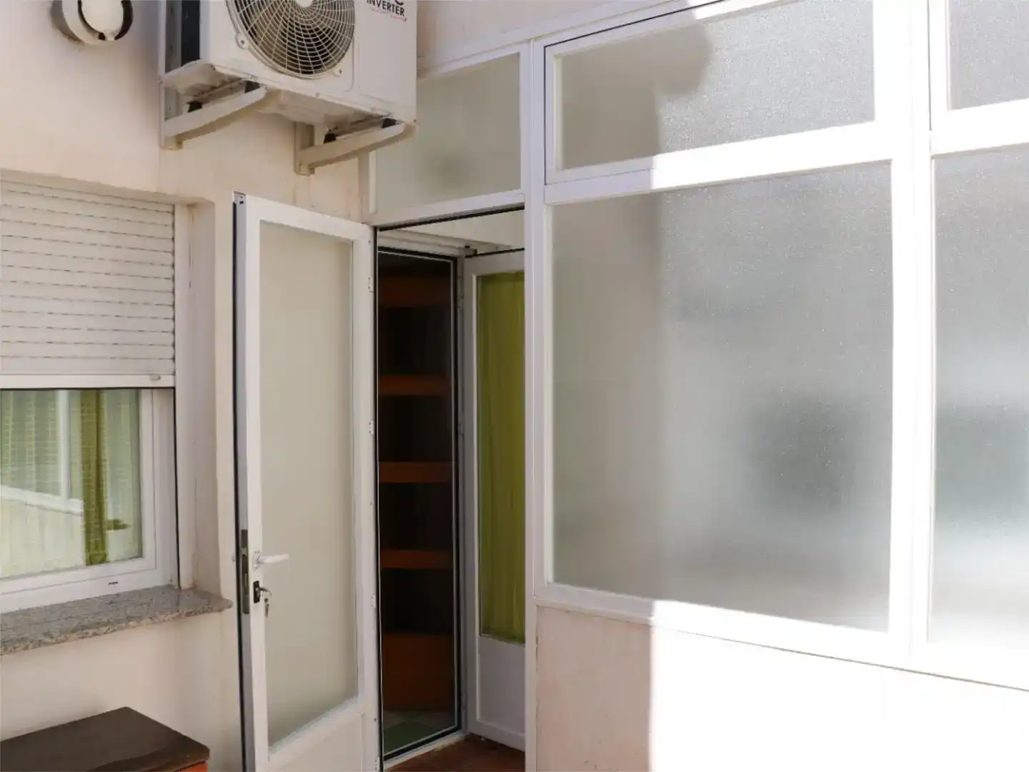 Flat for sale in Consuegra  with Air Conditioner and Balcony