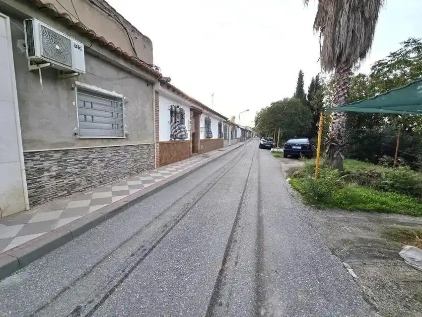 Vista exterior de Pis en venda en Atarfe