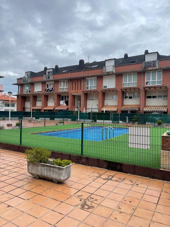 Swimming pool of Duplex for sale in Torrelavega 