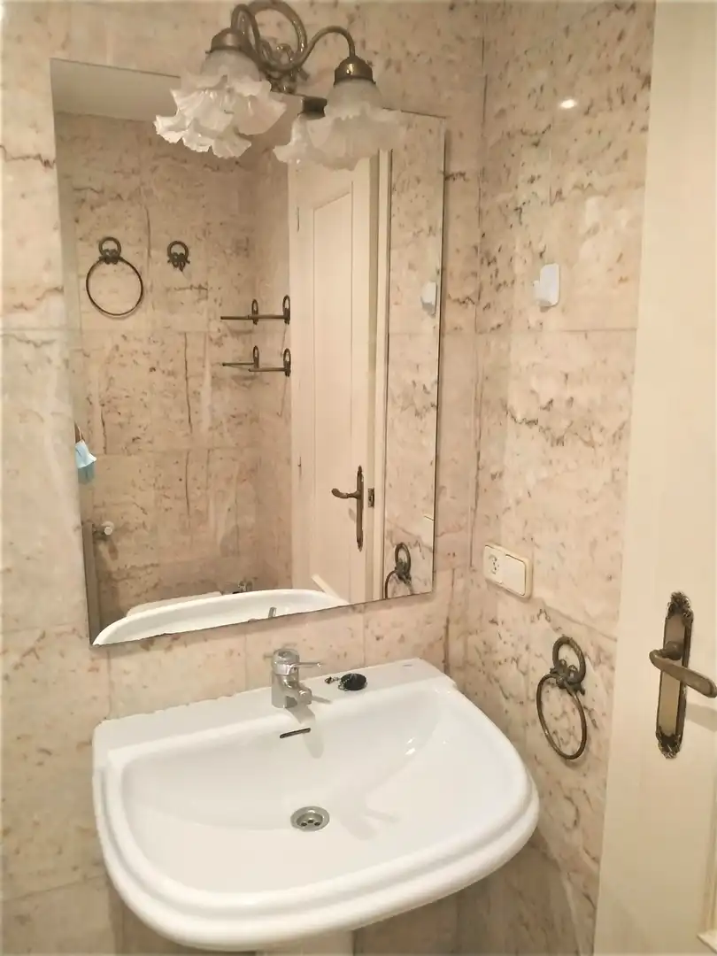Bany de Apartament de lloguer en Casco Antiguo