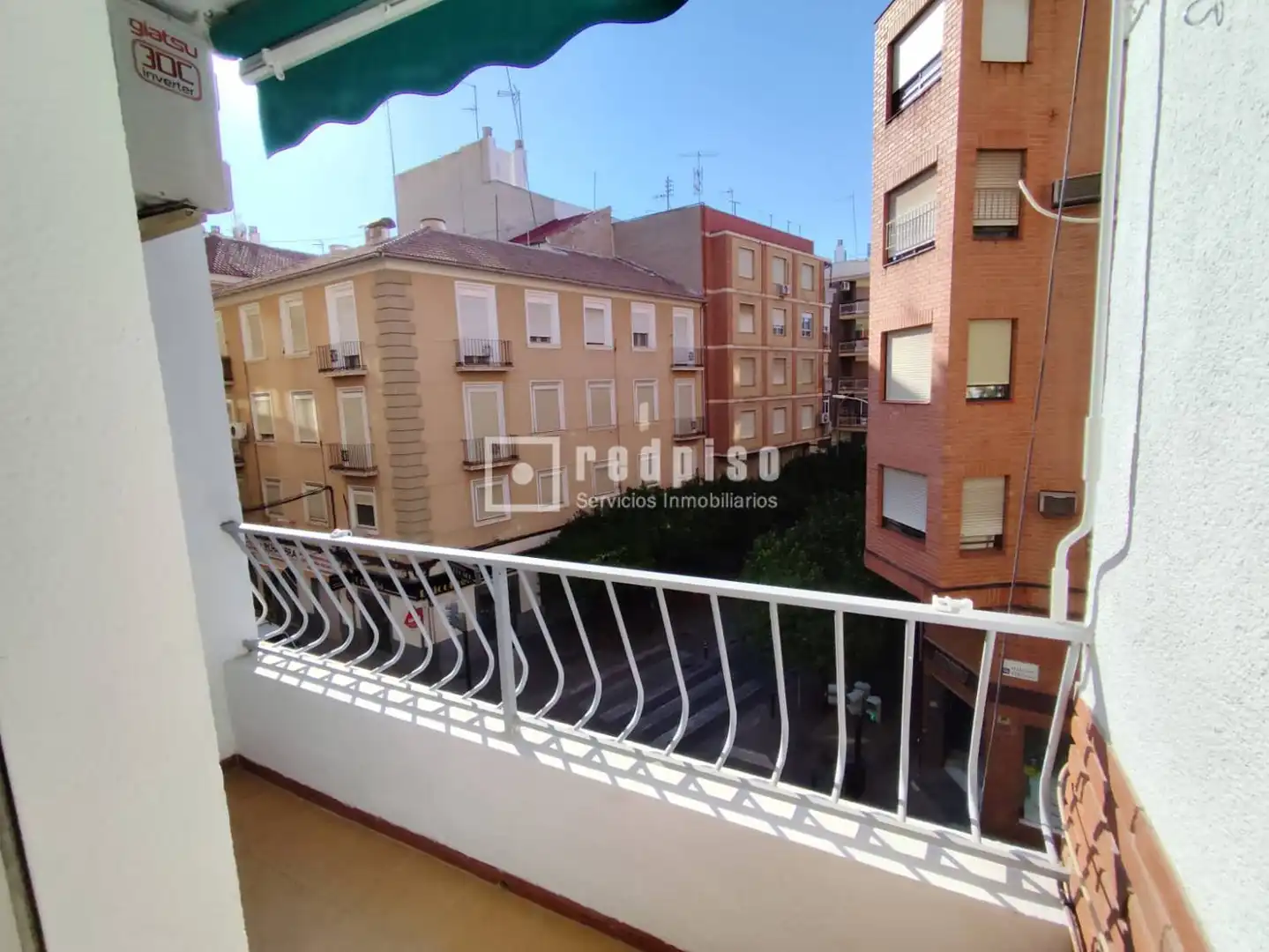 Vista exterior de Piso de alquiler en Murcia con Aire acondicionado y Amueblado