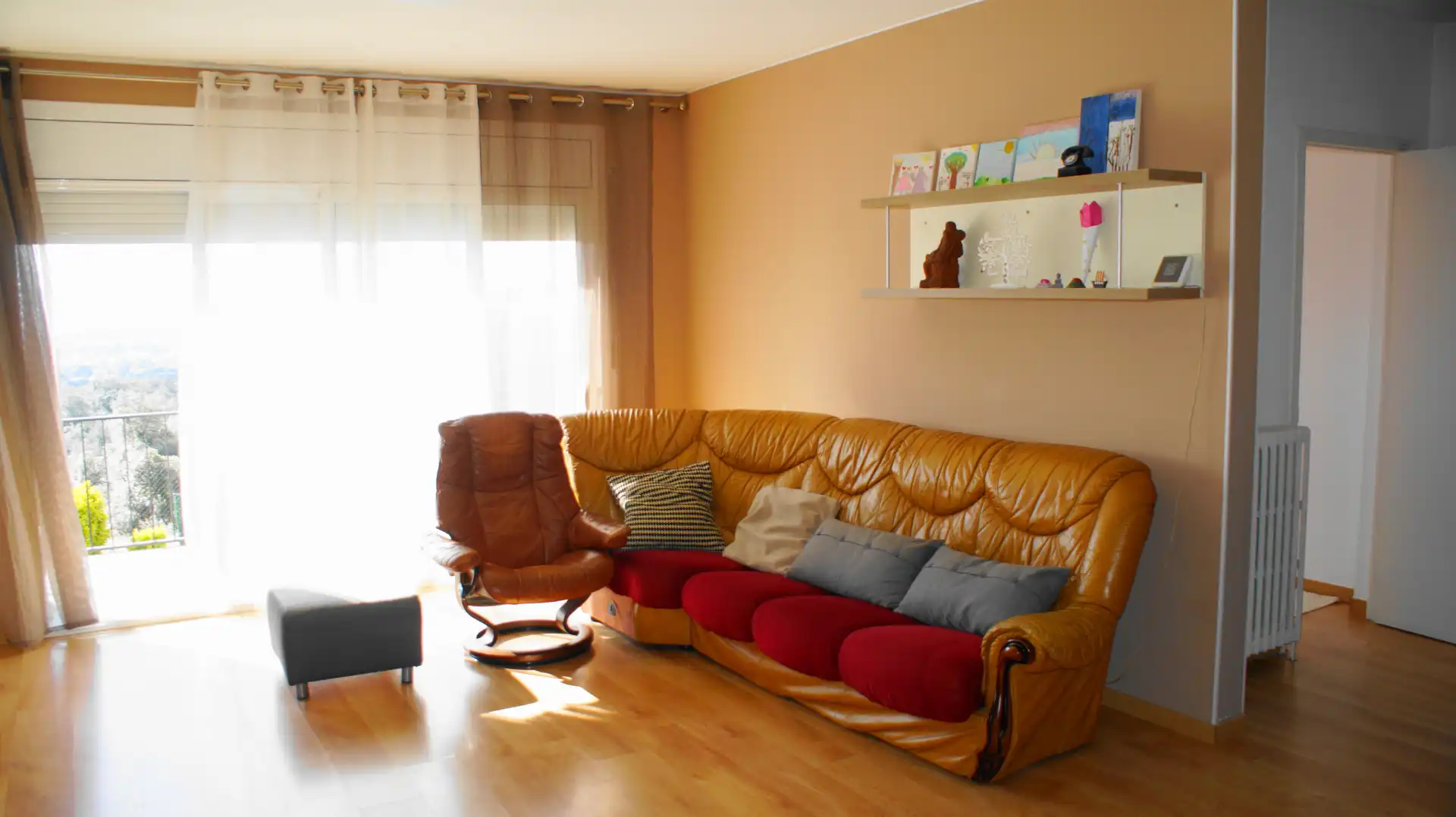 Sala d'estar de Casa o xalet en venda en L'Ametlla del Vallès amb Aire condicionat, Calefacció i Jardí privat