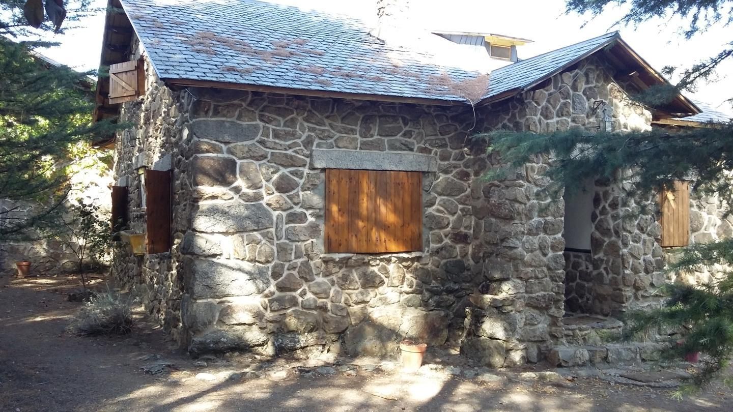 Exterior view of Country house for sale in Otero de Herreros  with Private garden and Swimming Pool