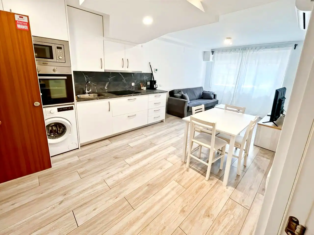 Cuina de Apartament en venda en Alcobendas amb Aire condicionat i Moblat