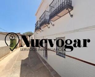 Vista exterior de Casa o xalet en venda en Alanís amb Aire condicionat, Calefacció i Jardí privat