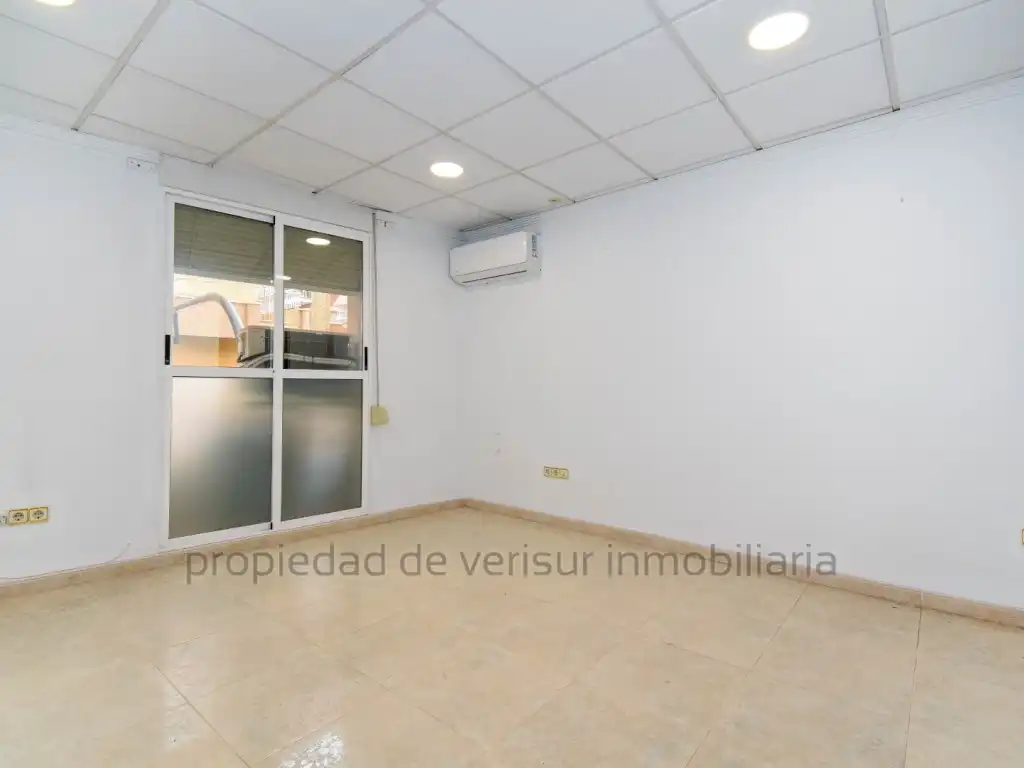 Office for rent in Casco Antiguo
