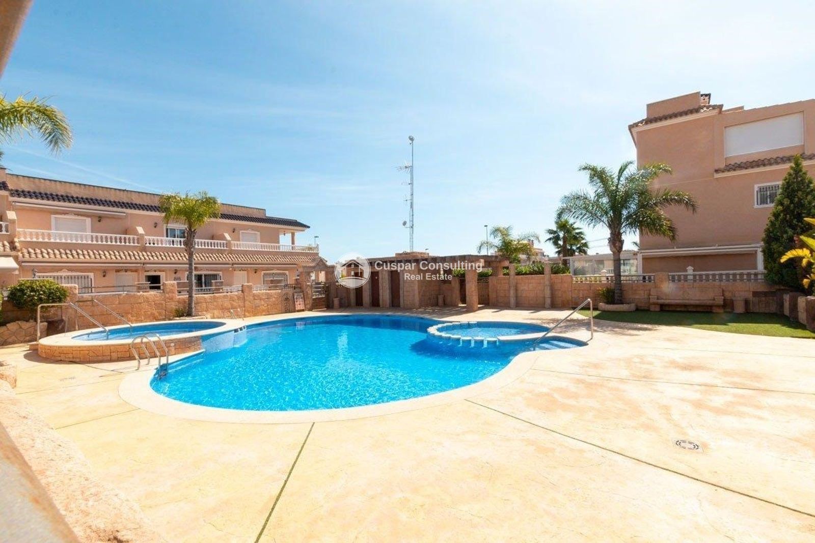 Piscina de Apartament en venda en Orihuela amb Aire condicionat, Calefacció i Terrassa