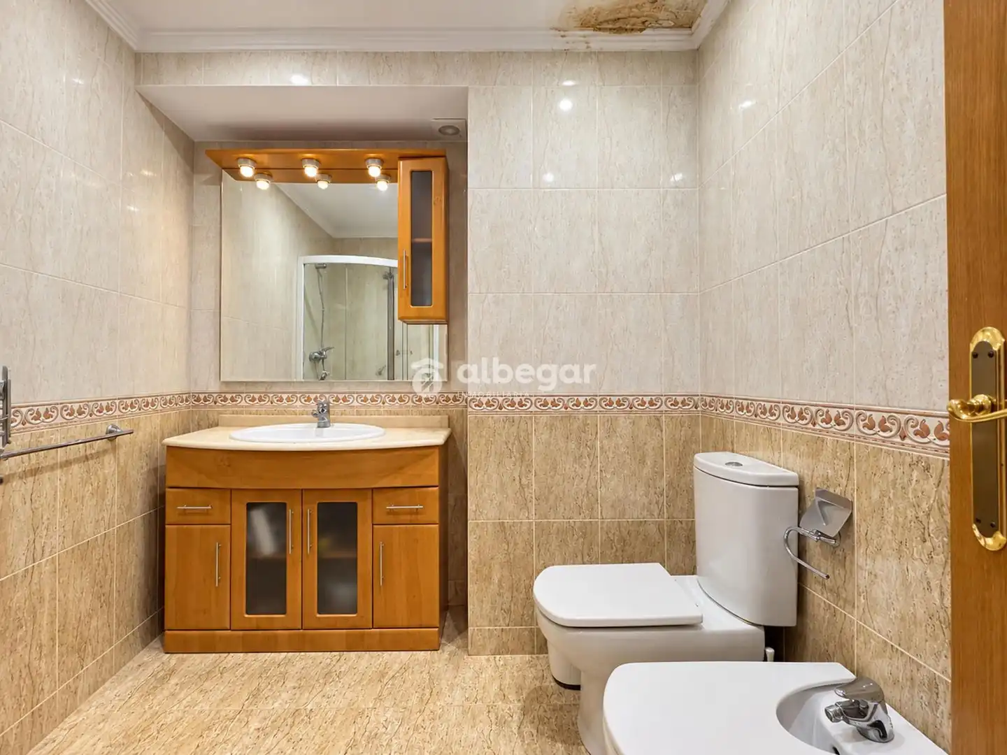 Badezimmer von Wohnung zum Verkauf in Valencia mit Klimaanlage, Terrasse und Möbliert