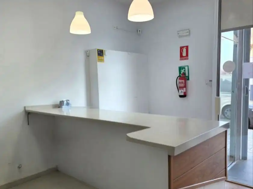 Cocina de Local de alquiler en Ciudad Real con Aire acondicionado y Parquet
