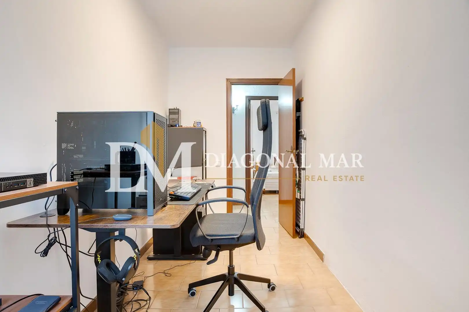 Einfamilien-Reihenhaus zum Verkauf in Barcelona mit Terrasse