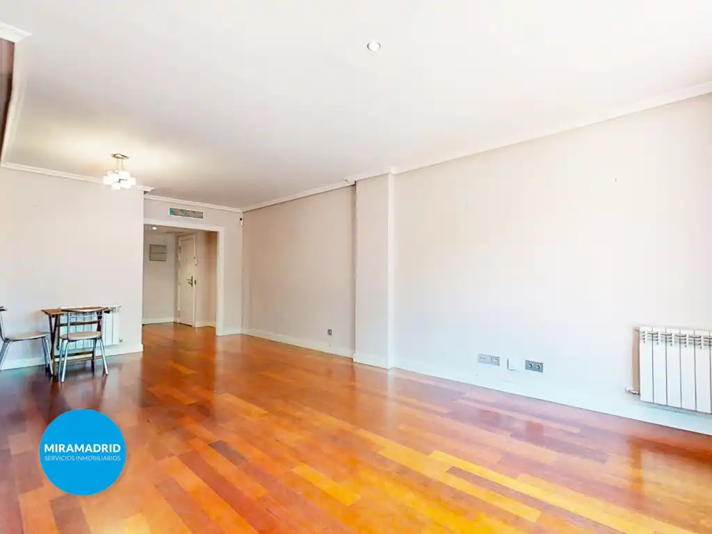 Sala de estar de Planta baja en venta en Paracuellos de Jarama con Aire acondicionado, Terraza y Piscina comunitaria