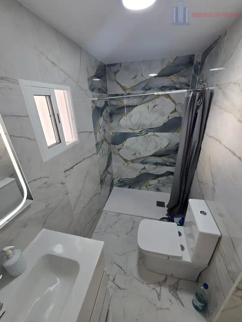 Baño de Casa o chalet en venta en La Zubia