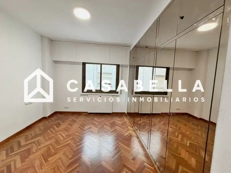 Piso de alquiler en Valencia con Aire acondicionado, Calefacción y Trastero