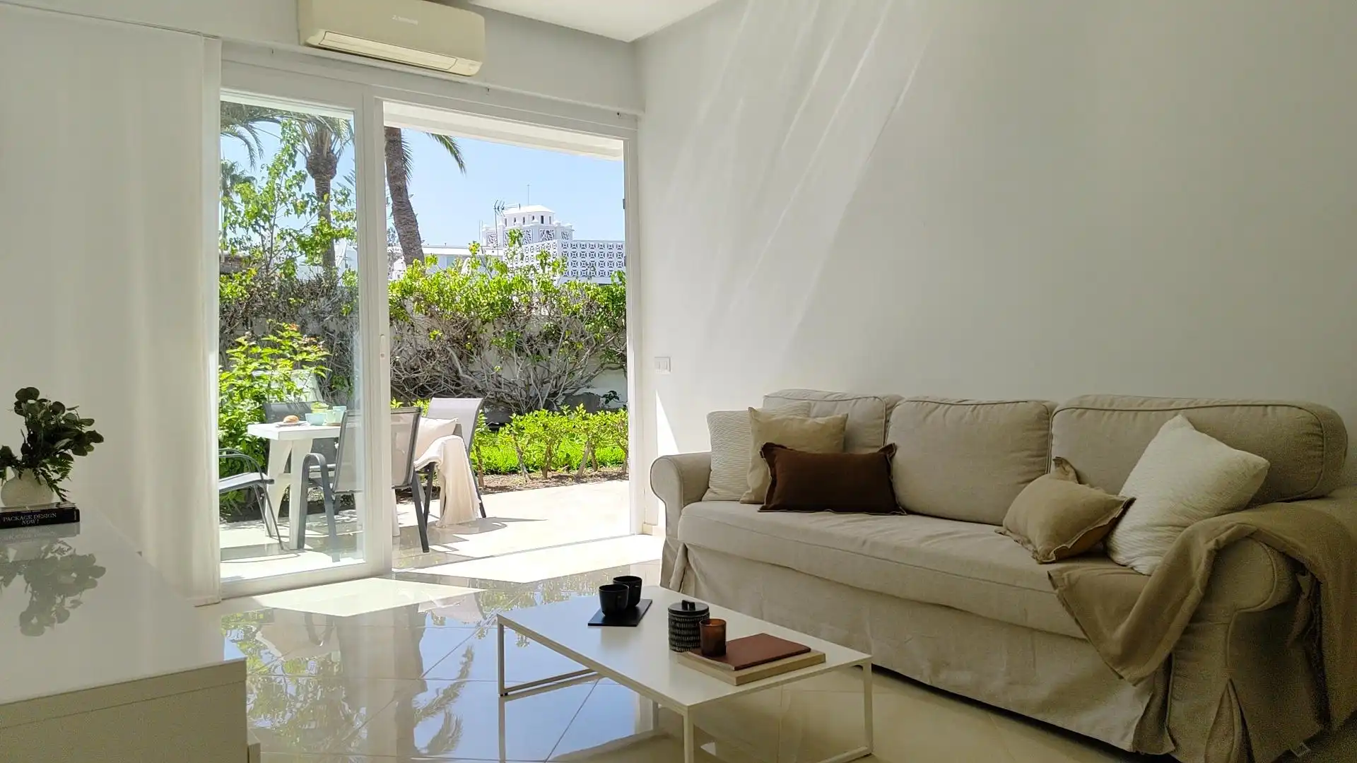 Sala de estar de Casa o chalet en venta en San Bartolomé de Tirajana con Aire acondicionado, Terraza y Balcón