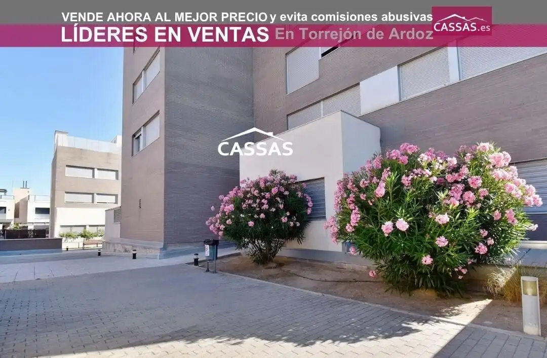 Piso con ascensor en venta en Calle juan bautista monegro