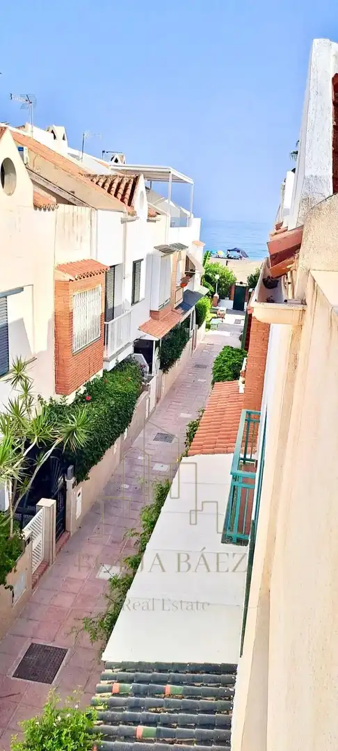 Vista exterior de Casa adosada en venda en Vélez-Málaga