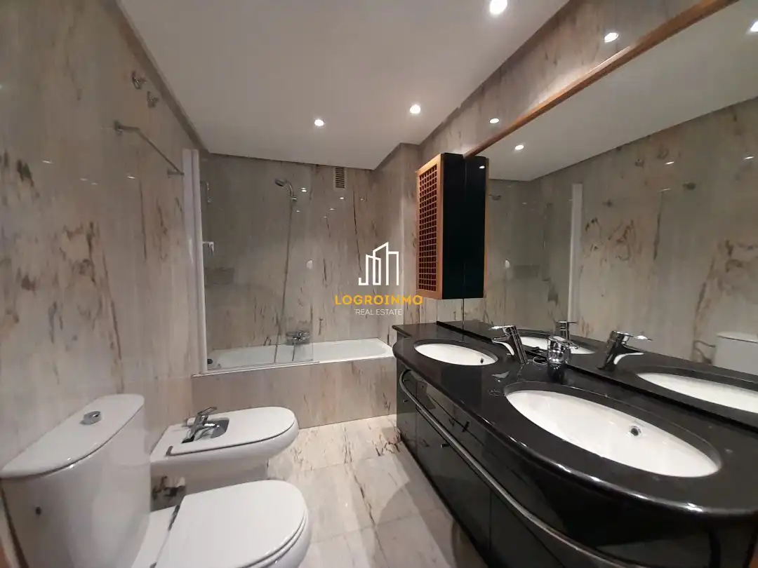 Piso con terraza en venta en Centro, imagen 11