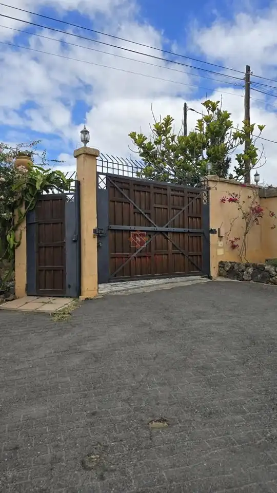 Casa amb piscina en venda a Calle Elvira, imagen 9