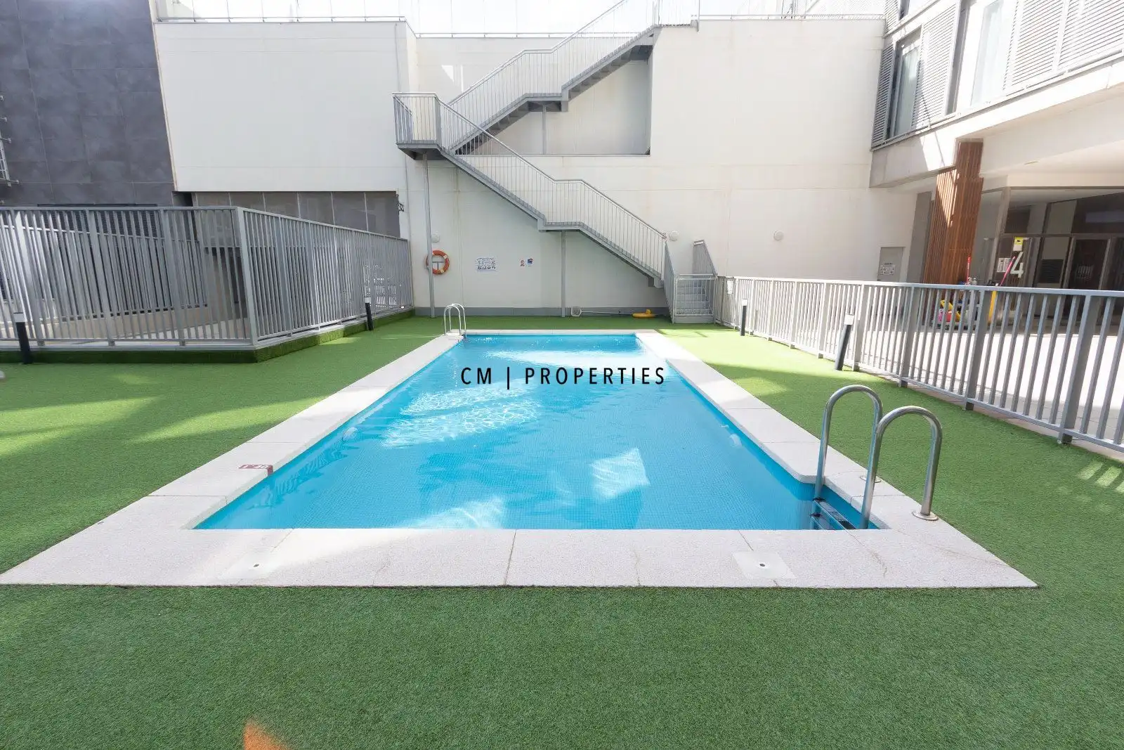 Piscina de Pis en venda en Valencia amb Aire condicionat, Calefacció i Traster