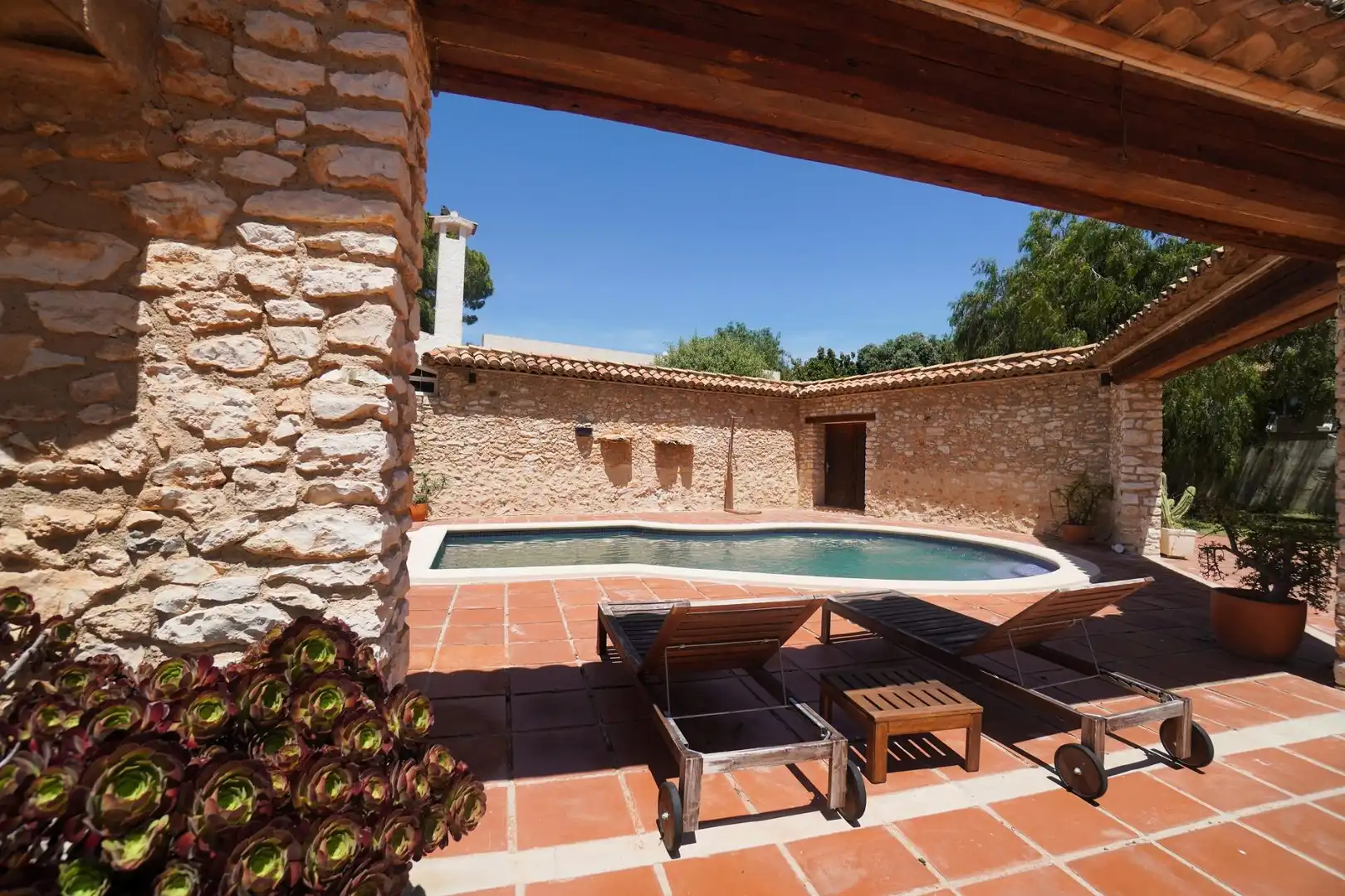 Terrassa de Finca rústica en venda en El Vendrell amb Aire condicionat, Jardí privat i Piscina