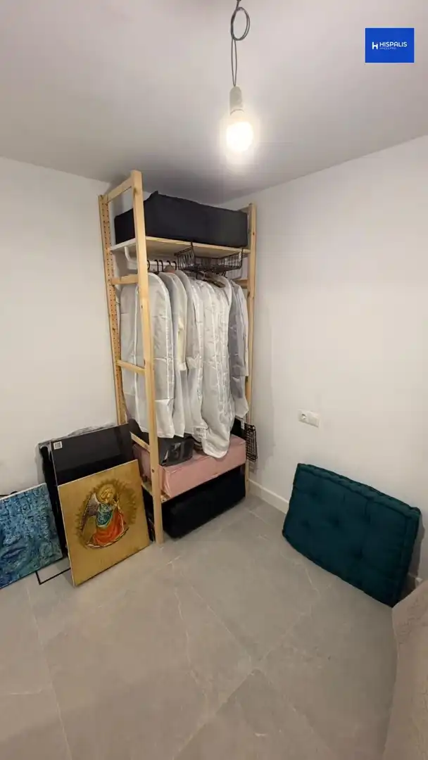 Bedroom of Apartments for sale in Nervión