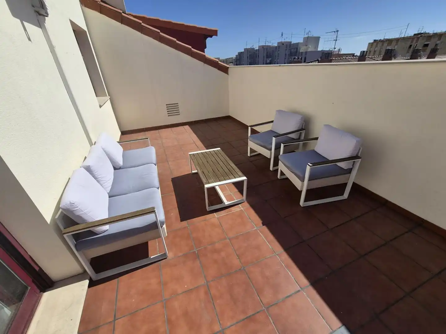 Terrasse von Dachboden zur Miete in Almazora / Almassora mit Klimaanlage, Heizung und Terrasse