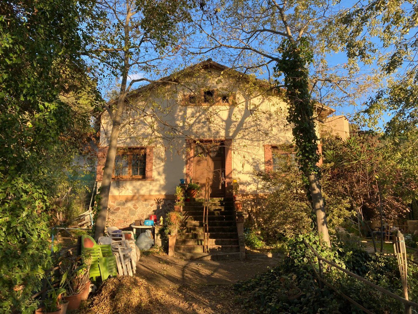 Vista exterior de Casa o chalet en venta en Palau-solità i Plegamans con Jardín privado