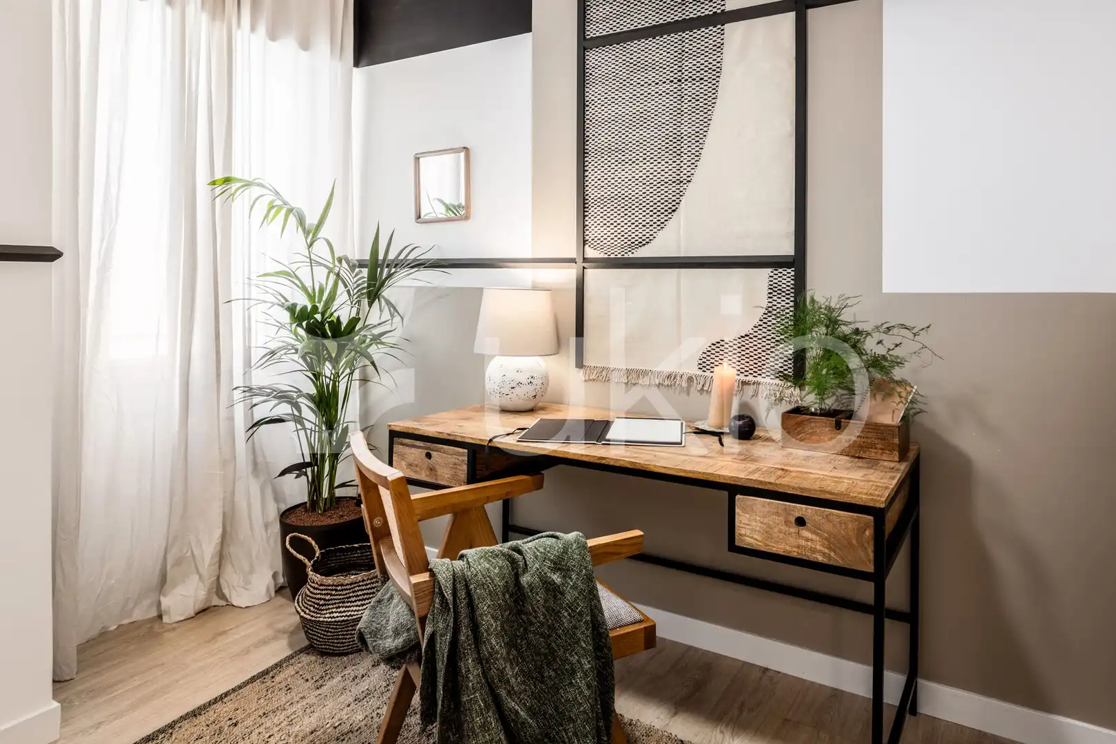 Dormitori de Apartament de lloguer en Madrid amb Aire condicionat, Calefacció i Moblat