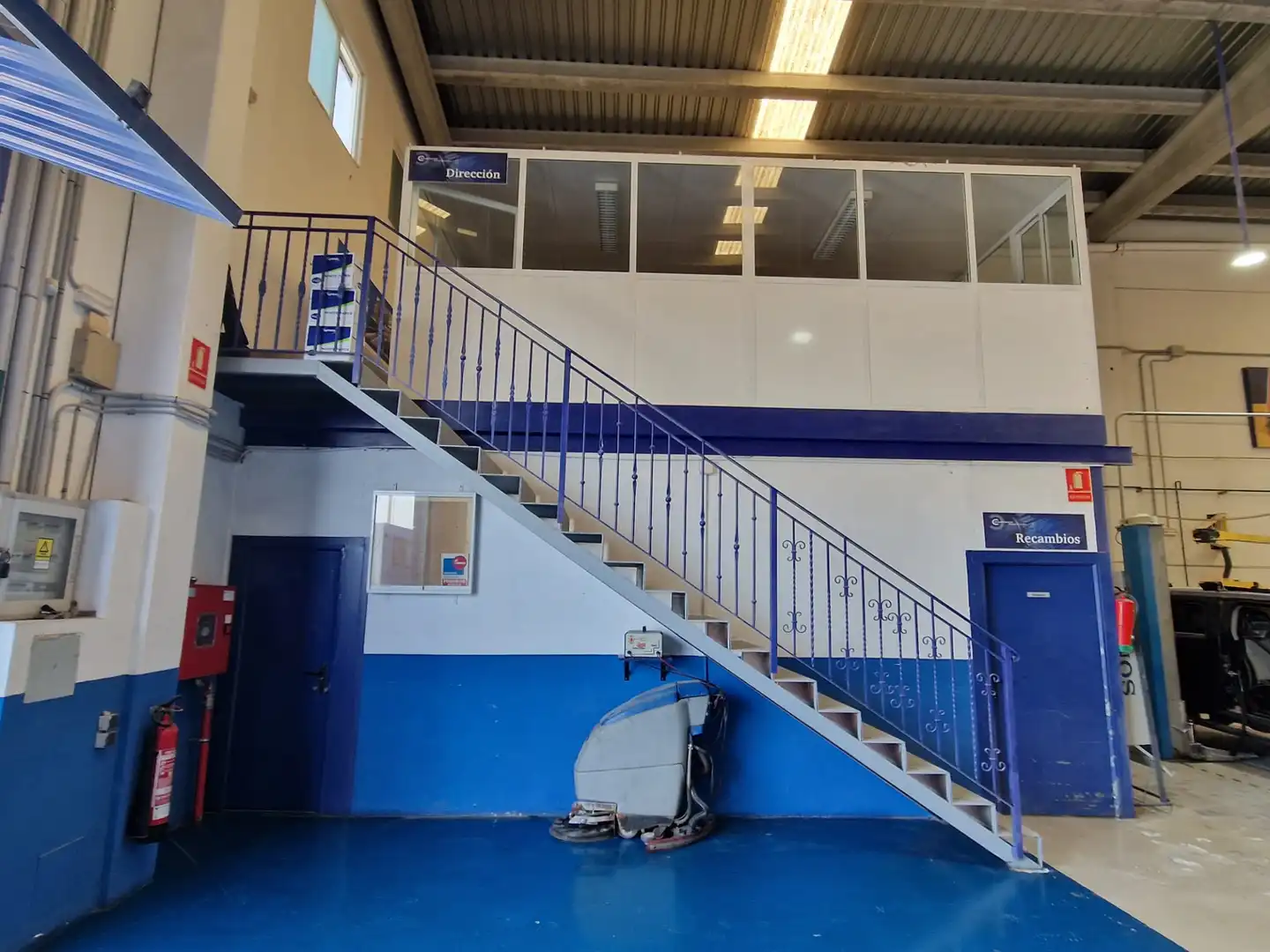 Nau industrial de lloguer en Alcoy / Alcoi amb Calefacció i Alarma