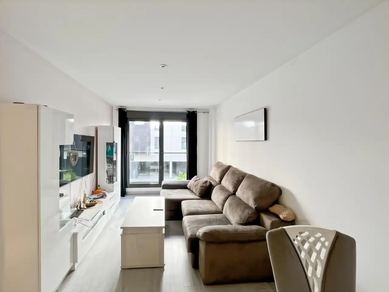 Living room of Flat for sale in Madrid  with Air Conditioner, Heating and Storage room