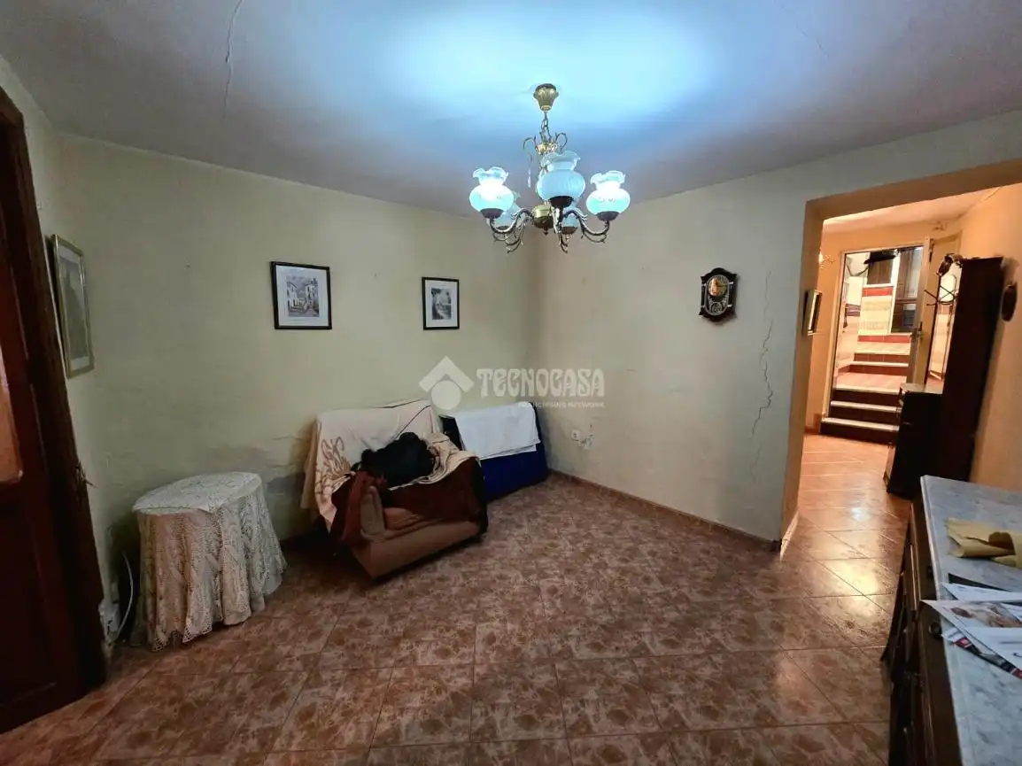 Sala d'estar de Casa adosada en venda en Morón de la Frontera amb Aire condicionat