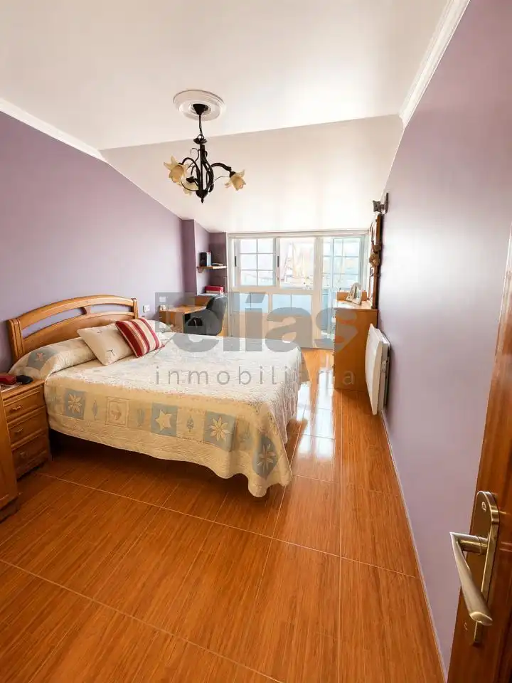 Schlafzimmer von Wohnung zur Miete in Zas mit Heizung und Abstellraum