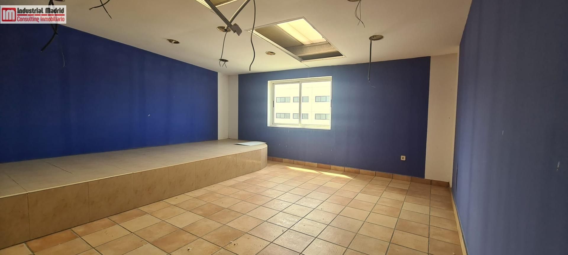 Nave industrial en venta en Casarrubuelos