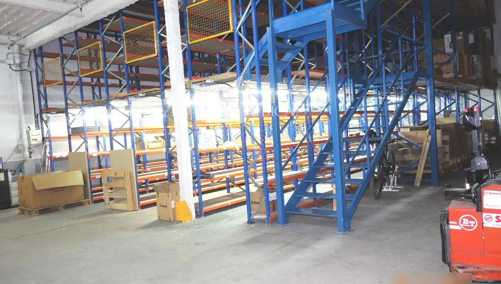 Industrial building to rent in Almeda - El Corte Inglés, imagen 2