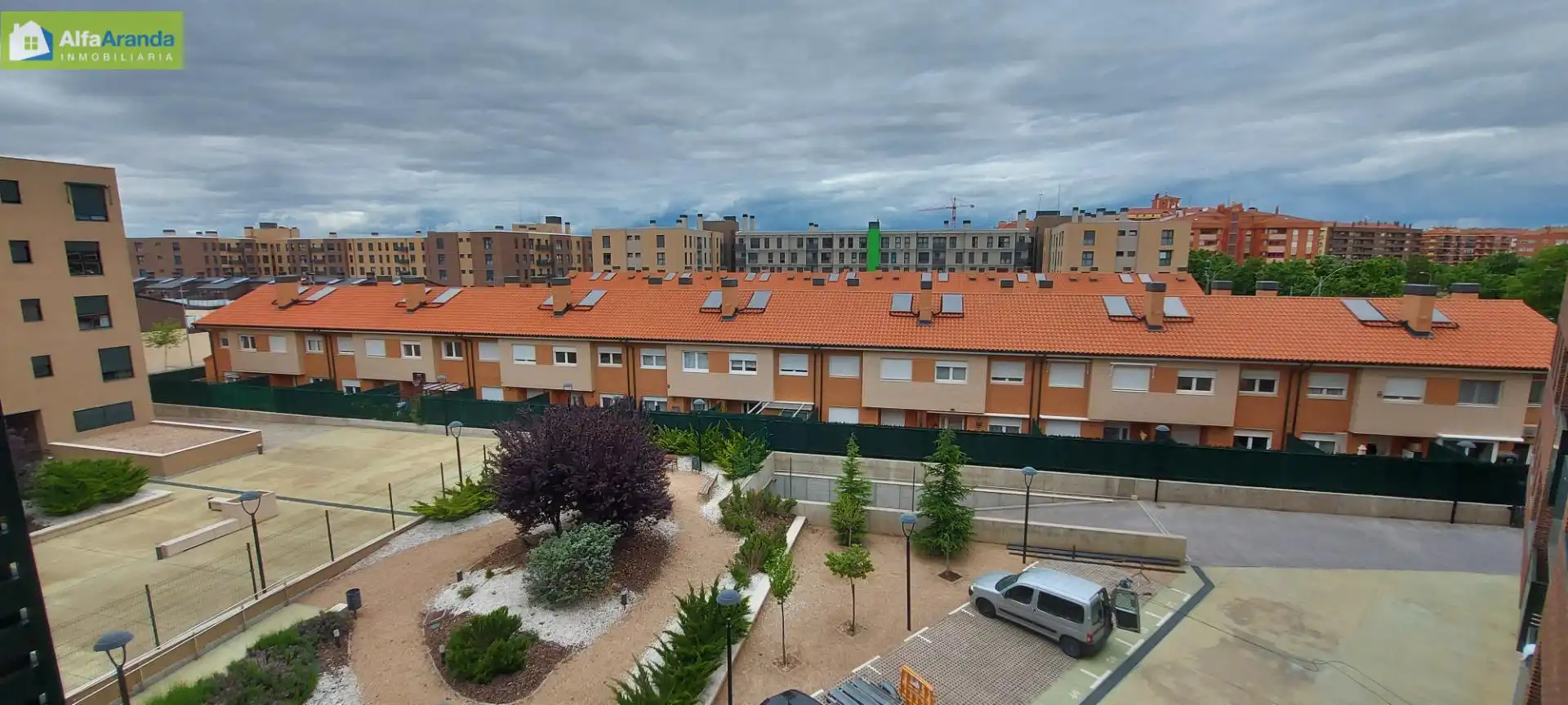 Vista exterior de Pis de lloguer en Aranda de Duero amb Calefacció, Jardí privat i Traster
