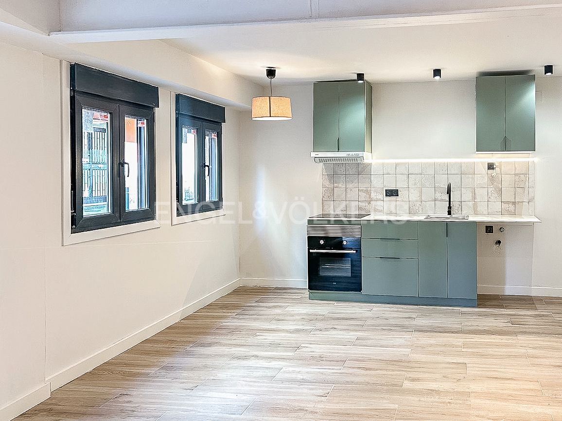 Kitchen of Apartment for sale in  Barcelona Capital  with Heating