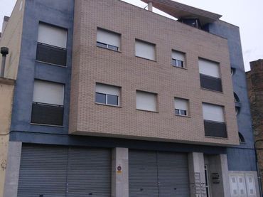 Pis amb balcó en venda a Avinguda de Montbrió 27