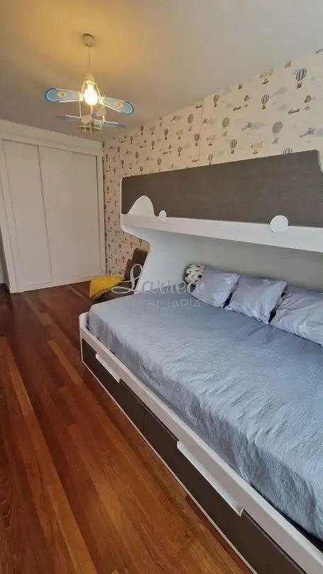 Dormitori de Casa adosada en venda en Sopela amb Calefacció, Jardí privat i Terrassa