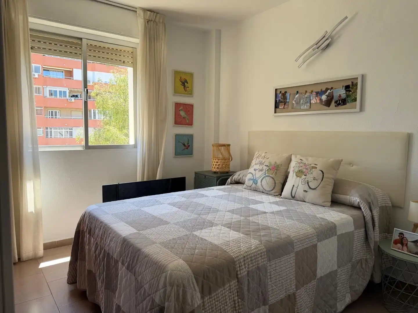 Dormitori de Pis en venda en Fuengirola amb Aire condicionat, Terrassa i Moblat