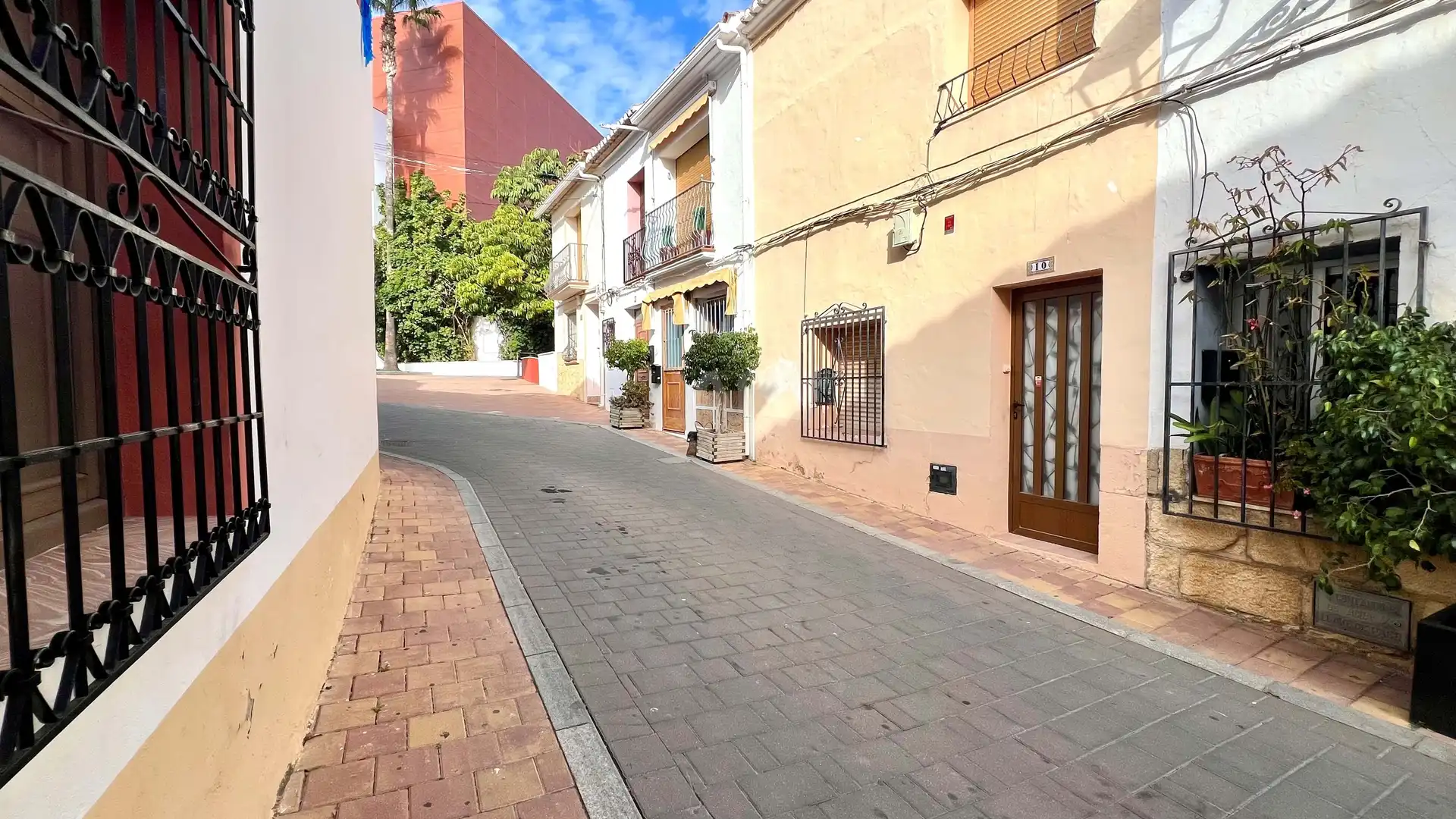 Vista exterior de Casa adosada en venta en La Nucia