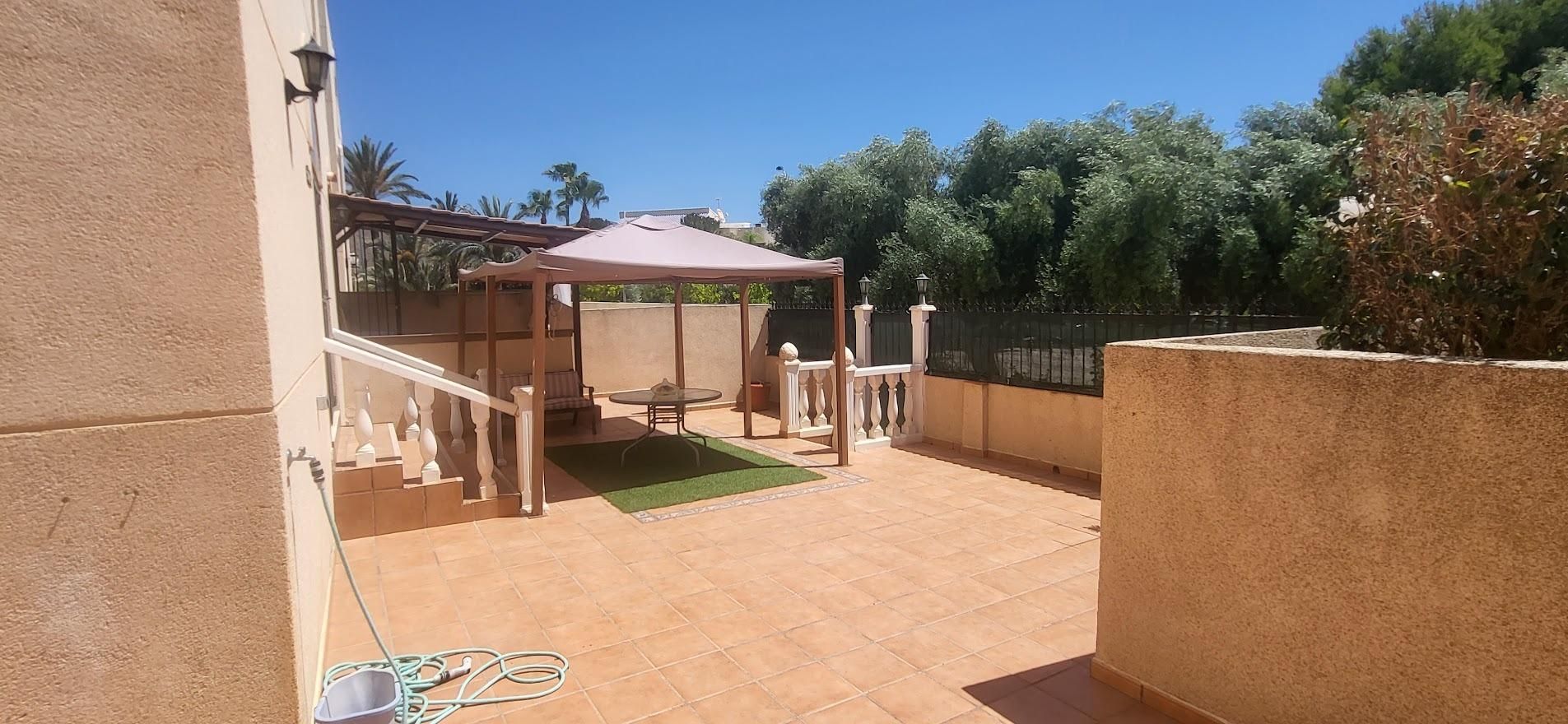 Terrace of House or chalet to rent in El Campello  with Air Conditioner, Heating and Private garden