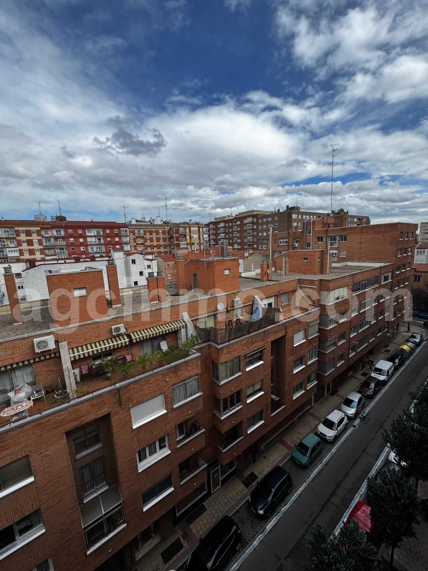 Vista exterior de Pis en venda en Valladolid Capital amb Calefacció i Terrassa